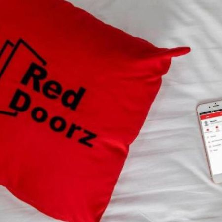 Reddoorz Plus Near Ancol Jakarta Ngoại thất bức ảnh