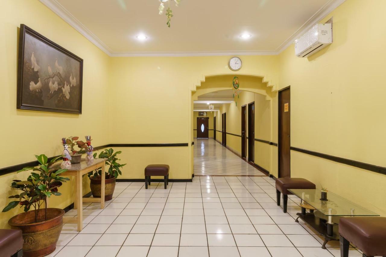 Reddoorz Plus Near Ancol Jakarta Ngoại thất bức ảnh